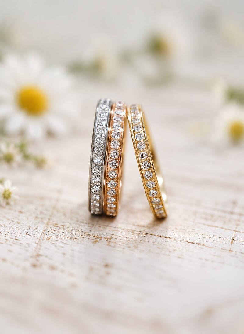 FINGERGLÜCK – Verlobungsring mit Brillanten – Memoire Ring FINGERGLÜCK – Verlobungsring mit Brillanten – Memoire Ring