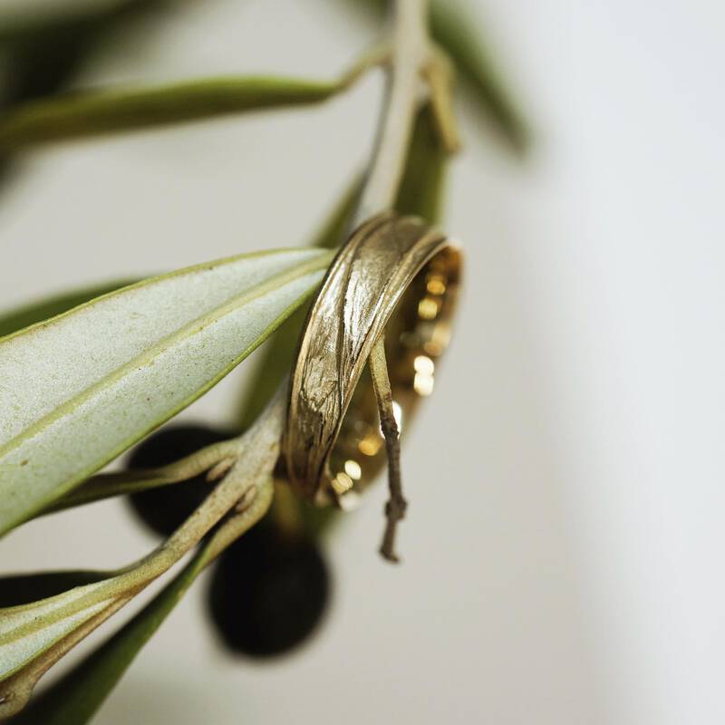 FINGERGLÜCK – Ringe aus Olivenblättern