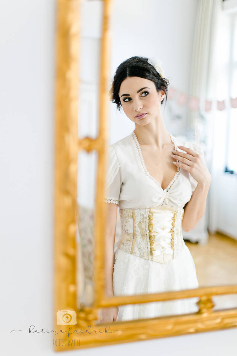 Styled Shoot BRAUTDIRNDL von Manuela Tamas