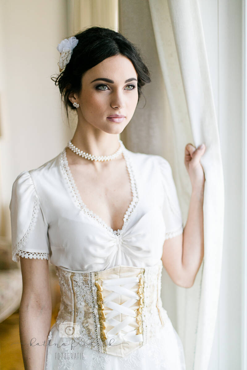 Styled Shoot BRAUTDIRNDL von Manuela Tamas